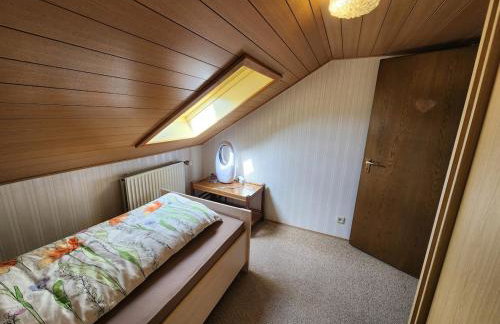 Zuhause bei uns im Einzelzimmer S - Foto 2