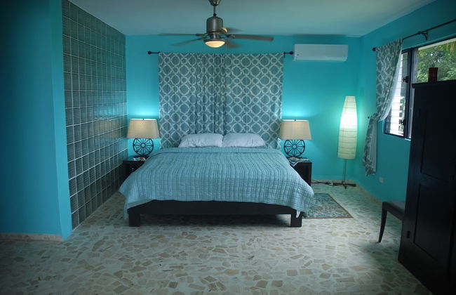 E&J Boutique Residences - Photo 2