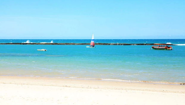 Las apacibles aguas de playa del Francés
