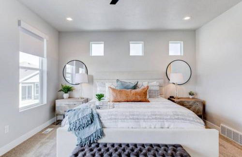 Midway to Heaven! BRAND NEW 5 bed 4.5 bath, HOTTUB - Photo 68