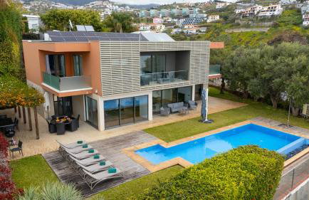 Villa Vitoria - by LovelyStay - Foto 1