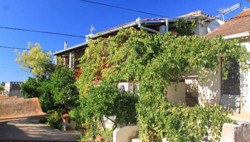 Apartments by the sea Ugljan - 8423 - Foto 2