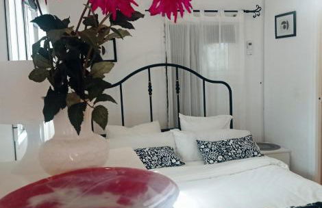 Estudio-Monoambiente para 2 personas en comunidad con piscina - Photo 5