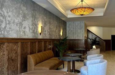 West Market Square View, Historic Hotel DTWN, King Bed, Room # 401 - Foto 8