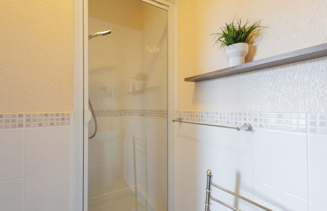 Host Stay The Keep - Photo 17