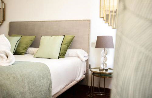 AZZ Sevilla Torre de la Plata Apartamentos - Photo 86