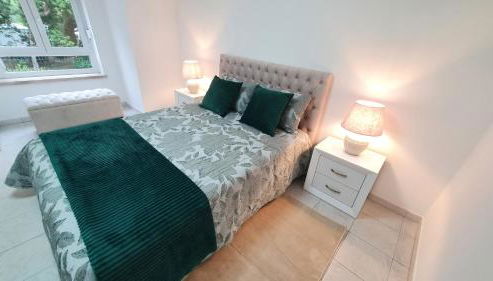 Caldas da Rainha's Green & White - Photo 3