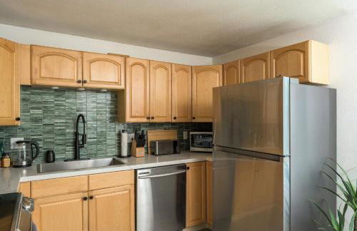 NEW Modern, Luxury Home with Hot Tub, Gym, Sauna, and 12 Minutes to Denver - Foto 46