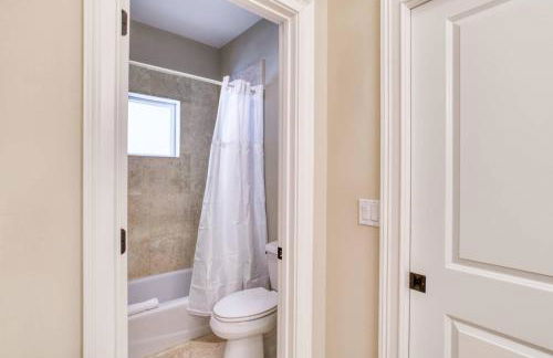 The Dolphins of Salt Run - Foto 75