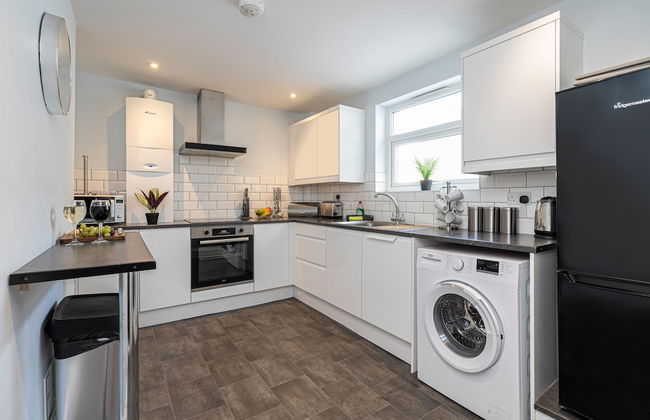 JOIVY Charming 4-Bed House Near The Hoe Park - Foto 12