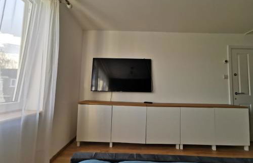 Spacious En-Suite Rooms & Off-Suite Rooms Near Hospital and Shops - Photo 7