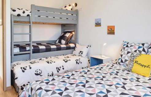 Gorgeous Home In Créances With Wifi - Foto 21