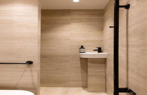 Refined studio with balcony - 2P - Saint Lazare - Foto 12