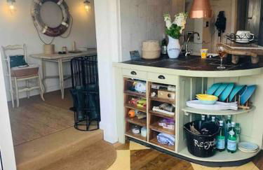 A unique, off-grid Eco Friendly Beach House. - Foto 24