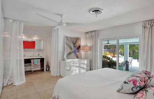 New! Waterfront Heated Pool, Fishing Pier, Designer Touches, 2mi to Beach - Photo 23