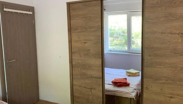 Cozy Beachfront Apartment Rogoznica - Foto 4, Habitación