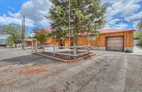 Group Getaway w/ Mtn Views: Home in Circleville! - Foto 34
