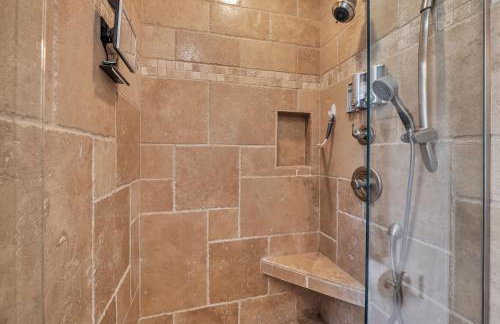 Moore on Main - Foto 21