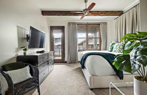 Lake Travis Luxe Villa - 4BR, Pickleball & BBQ - Foto 16