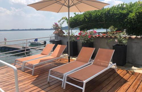 Villa Anastasye Your Lakefront Vacation Rental - Foto 9