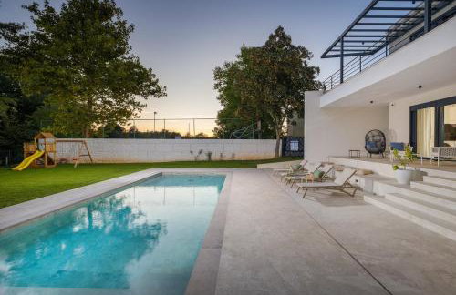 Villa Castanea by Villsy - Photo 52