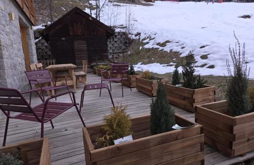 Before making a request, please read my host profile at the bottom of the page # Chalet Pinar - ski-in I ski-out with terrace - Foto 10