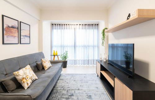 Localização Central! A 450 metros da Vila Germânica Loft com Piscina, Ar-Condicionado, Wi-Fi, Cozinha completa, Garagem Privativa, Espaço Zen, Academia, Sauna, e Mercadinho 24h - Foto 3