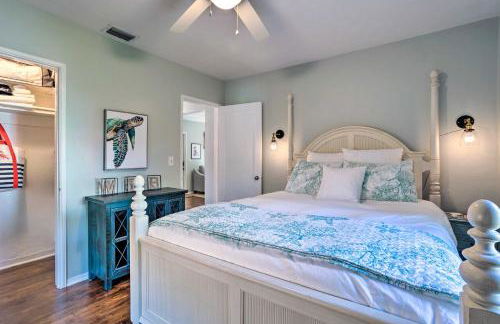 Yard and Hot Tub Historic Lake Worth Cottage! - Photo 19