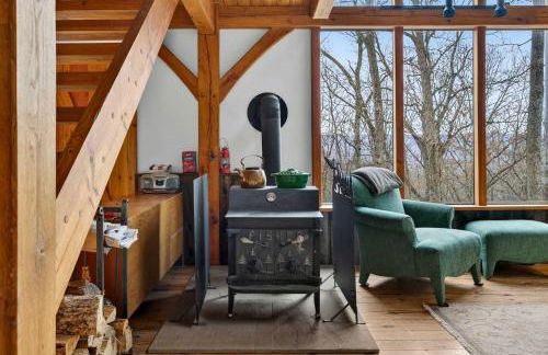 Cozy Mountain Retreat with Hot Tub & Fire Pit - Foto 17