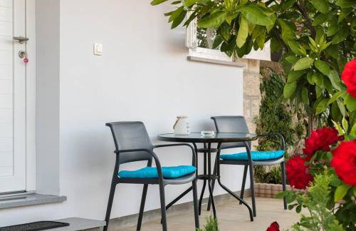 Apartment Mirella 1 "Your sunny sea-view escape with two terraces in the heart of Rabac" - Foto 11