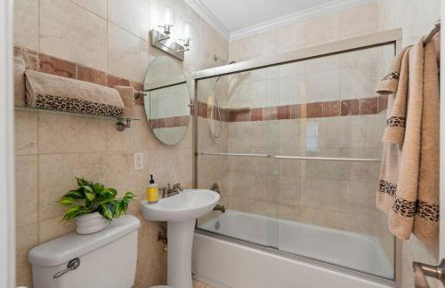 Tropical Haven Fully Remodeled Entire home Sleep 6 - Foto 27