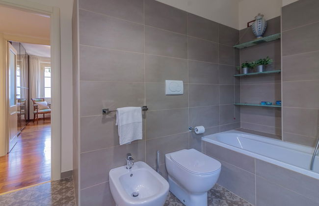 Aglaia Luxury Lake View - Photo 44