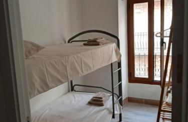 Centrally located two bedroom apartment - Foto 18