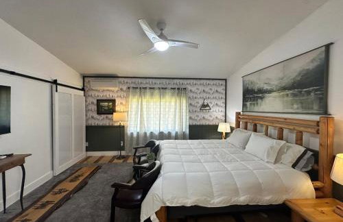 6 bedrooms! Family friendly! Spacious! PNW Rustic! - Photo 26