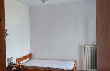 Με θέα τον όρμο της Βάρης - Photo 10