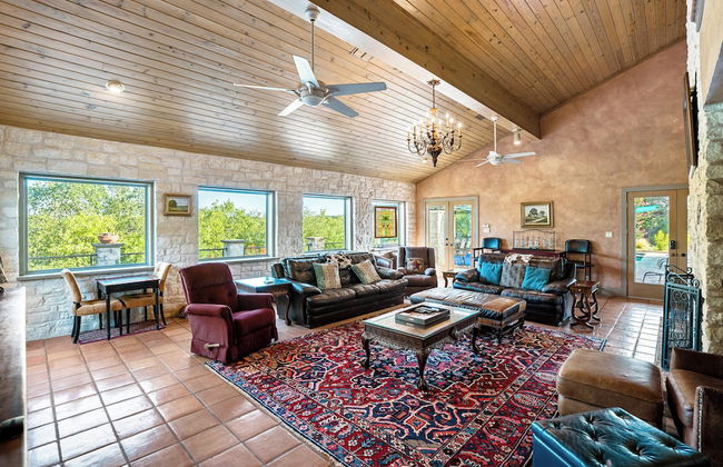 7br Home w/ Pool - Perfect for Family Reunions - Foto 15