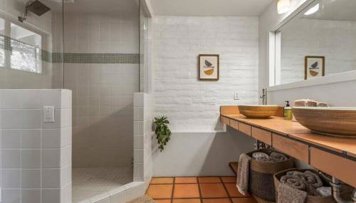 Scenic Spanish Rancho - Breathtaking Views - Foto 3, Shower