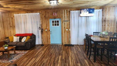 Unique Country Cabin Meets Farmhouse Modern!!! - Foto 4