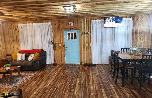 Unique Country Cabin Meets Farmhouse Modern!!! - Foto 4