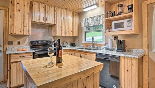 Hot Tub and Fire Pit Pet-Friendly Clayton Escape! - Foto 2