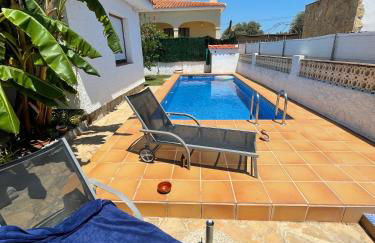 Villa Juani - Foto 1