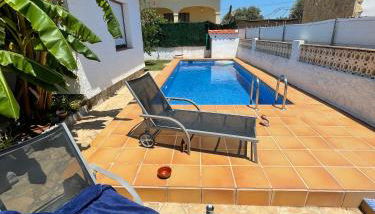 Villa Juani - Foto 1