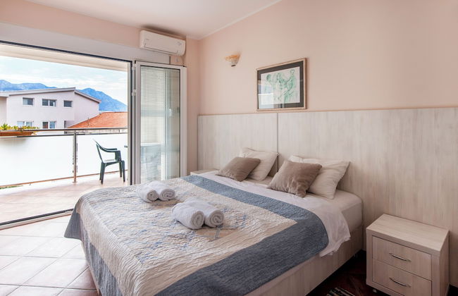 Mila & Aleksandr Apartments - Photo 16