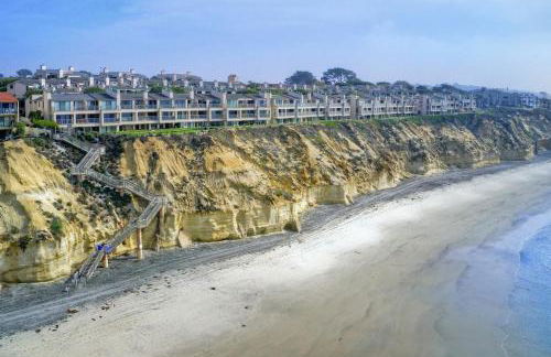 Oceanfront Fully Remodeled 2BR 2BA, Pool, Hot Tub, Gated Parking - Foto 27