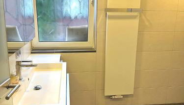 Grosse Wohnung Vollausgestattet - Foto 3