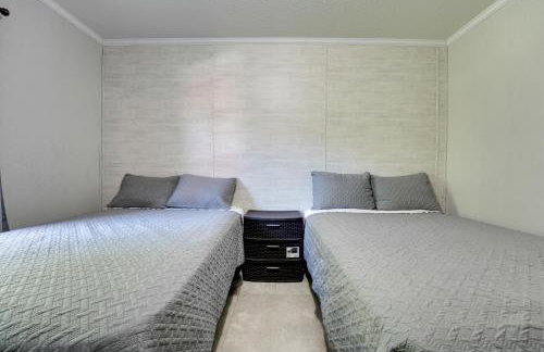 Cassopolis Cabin with On-Site Fishing Pier! - Foto 12