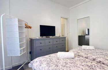 LOENA CANNES CENTRE - 2 pièces rénové - 4 personnes - proche croisette palais festival plage - internet gratuit - climatisation - non fumeur - Foto 24