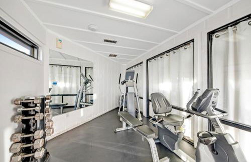 Gulf-front condo on bike path with beach views outdoor pool tennis & gym - Foto 46