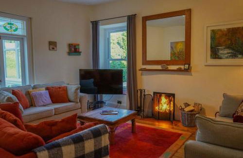 18th-Century Farmhouse with Countryside Views - Foto 19