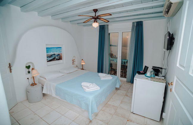 Sofia's Bungalows Mykonos - Photo 24